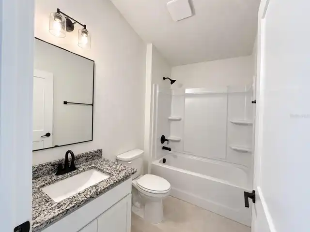Listing Photo 9