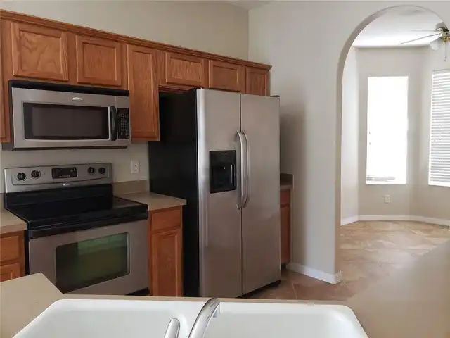 Listing Photo 8