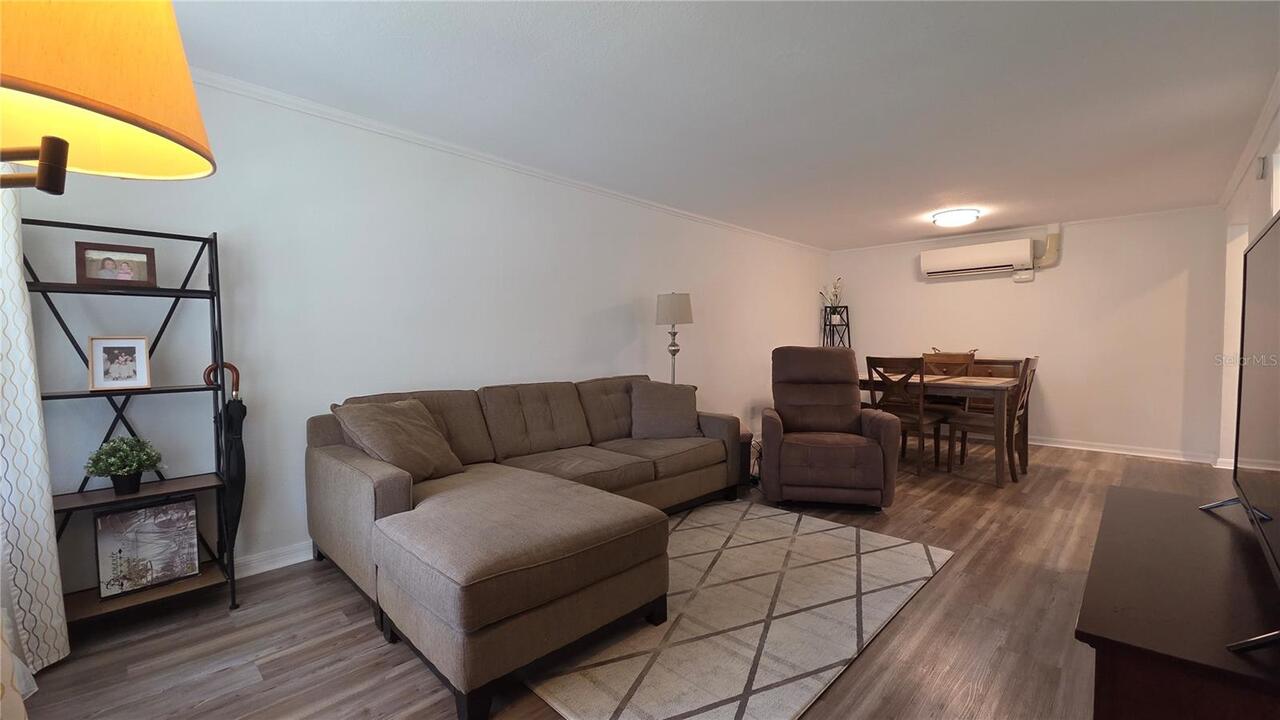 Listing Photo 14