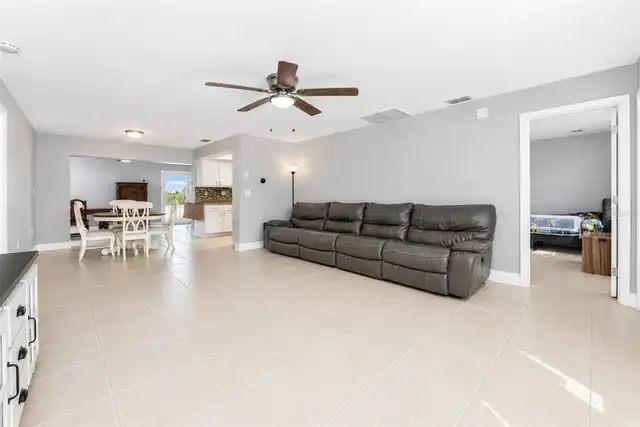 Listing Photo 7
