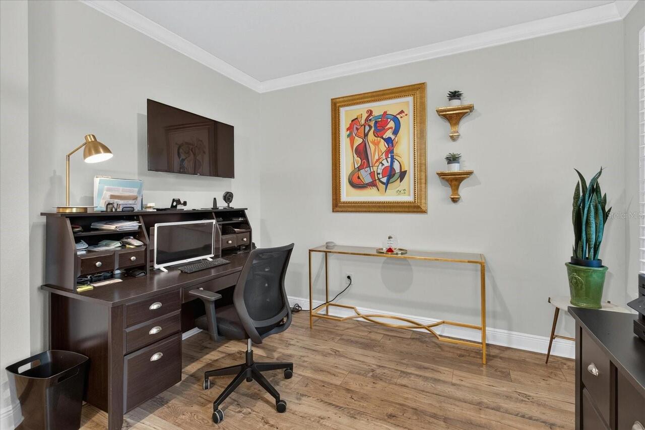 Listing Photo 11