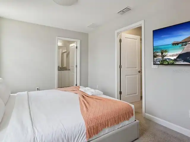 Listing Photo 14