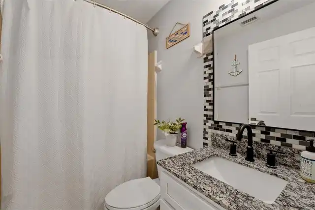 Listing Photo 14