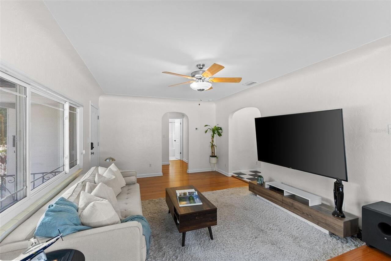 Listing Photo 10