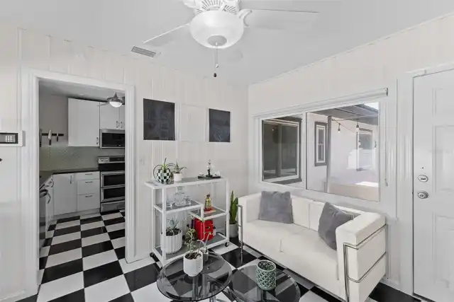 Listing Photo 15