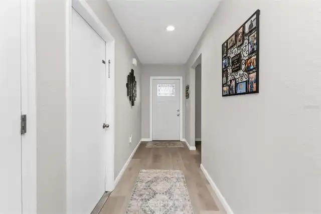 Listing Photo 8