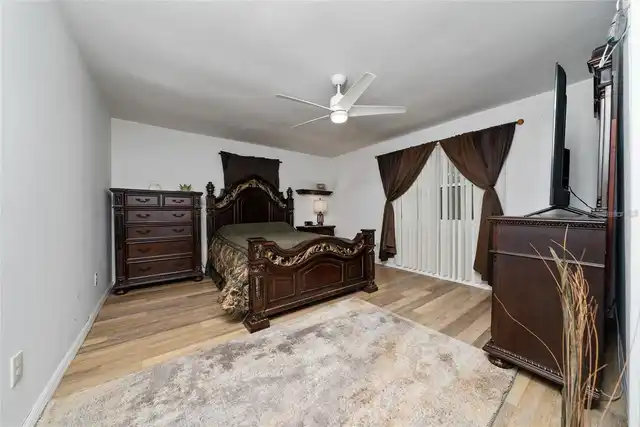 Listing Photo 18