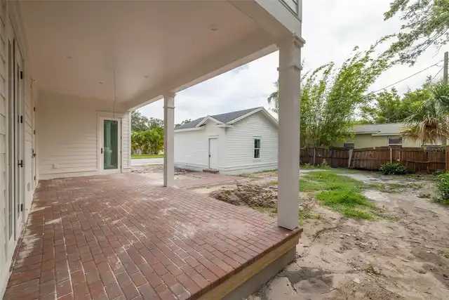 Listing Photo 7