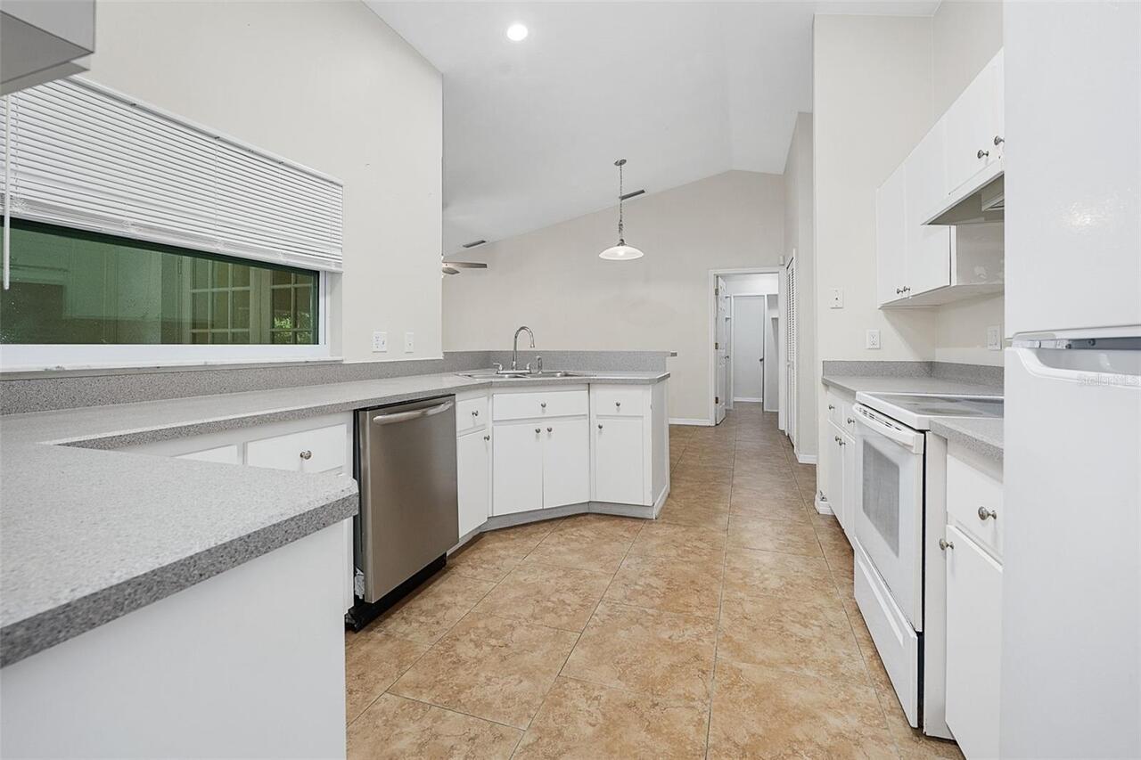Listing Photo 15