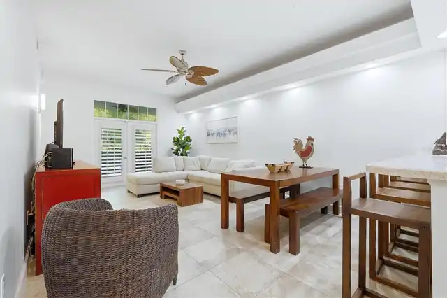 Listing Photo 11