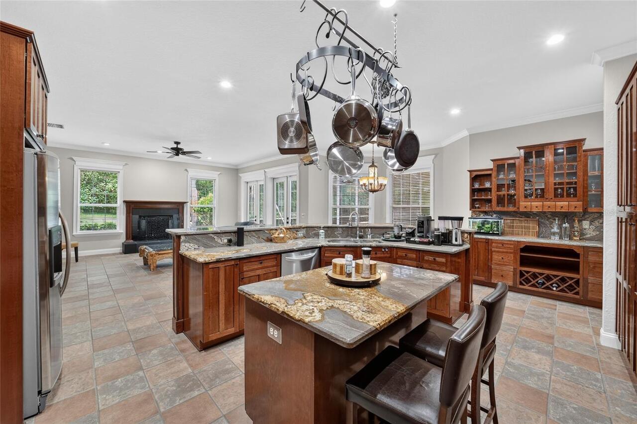 Listing Photo 11