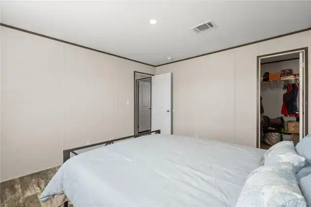 Listing Photo 28