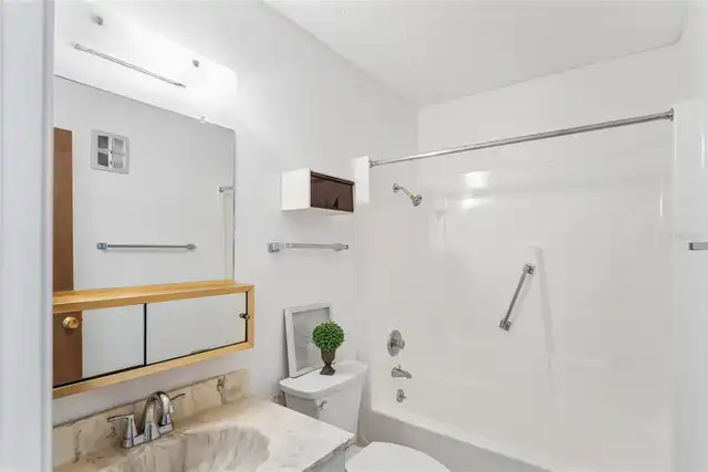 Listing Photo 22