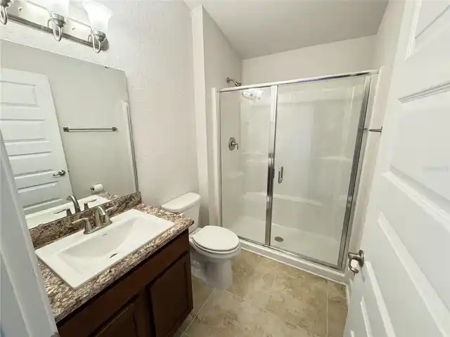 Listing Photo 12