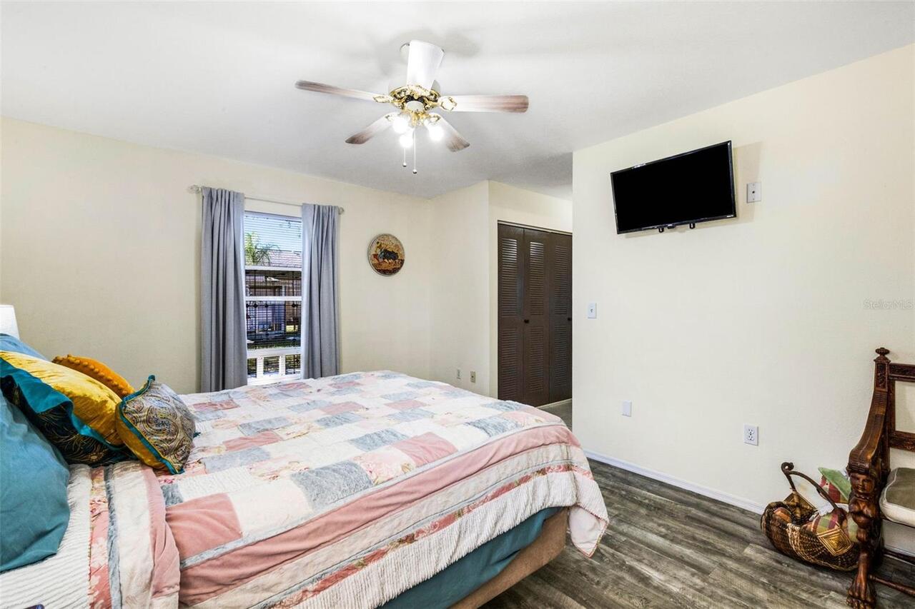Listing Photo 16