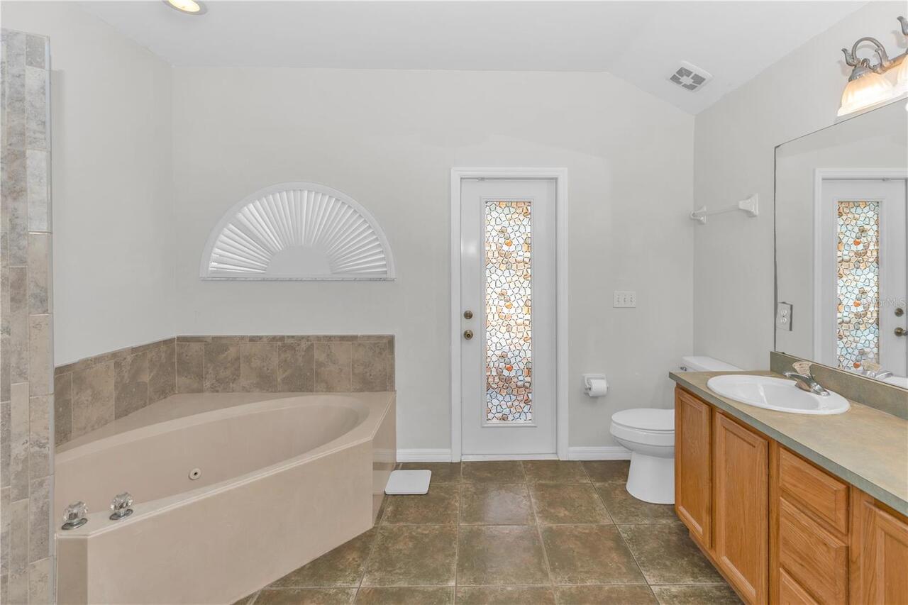 Listing Photo 14