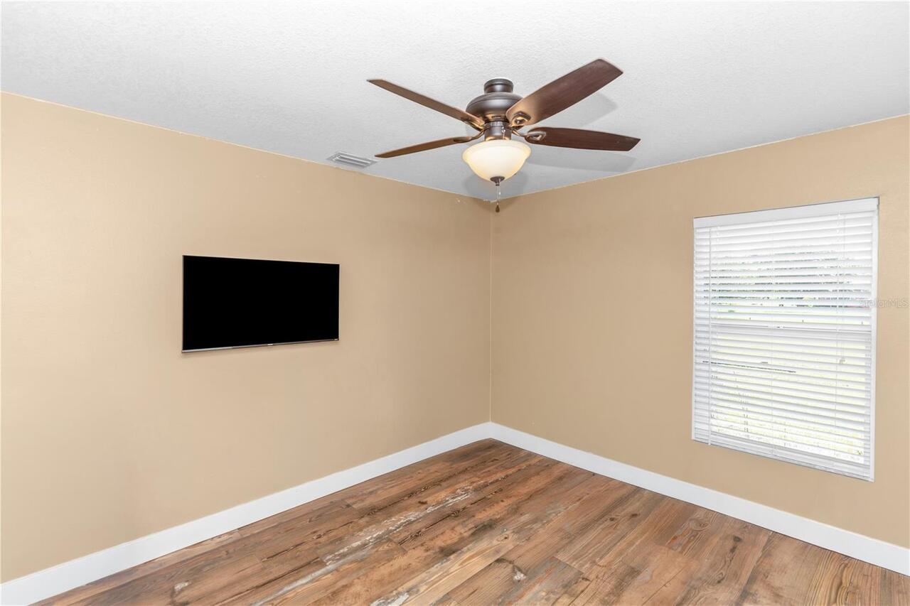 Listing Photo 20