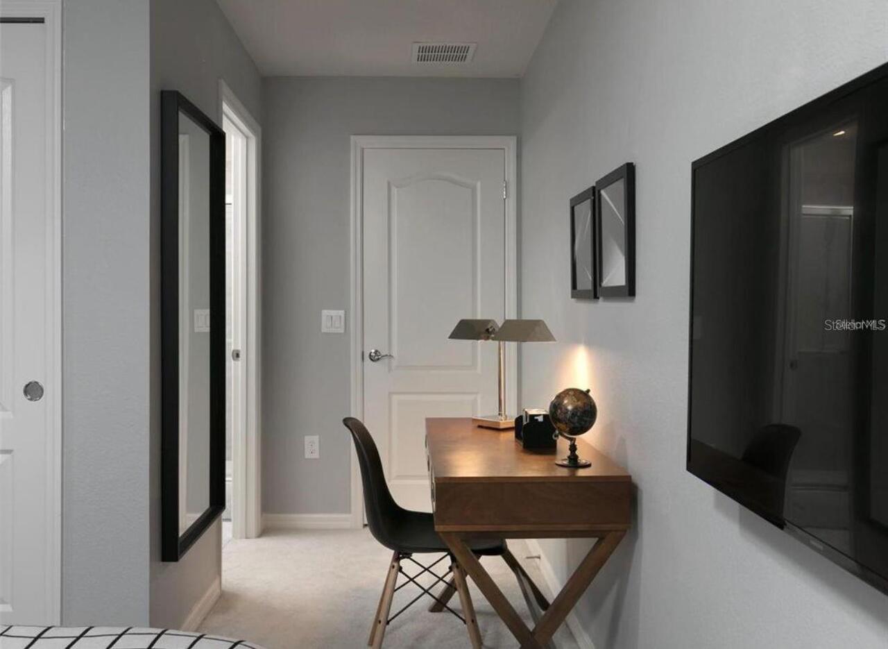 Listing Photo 9