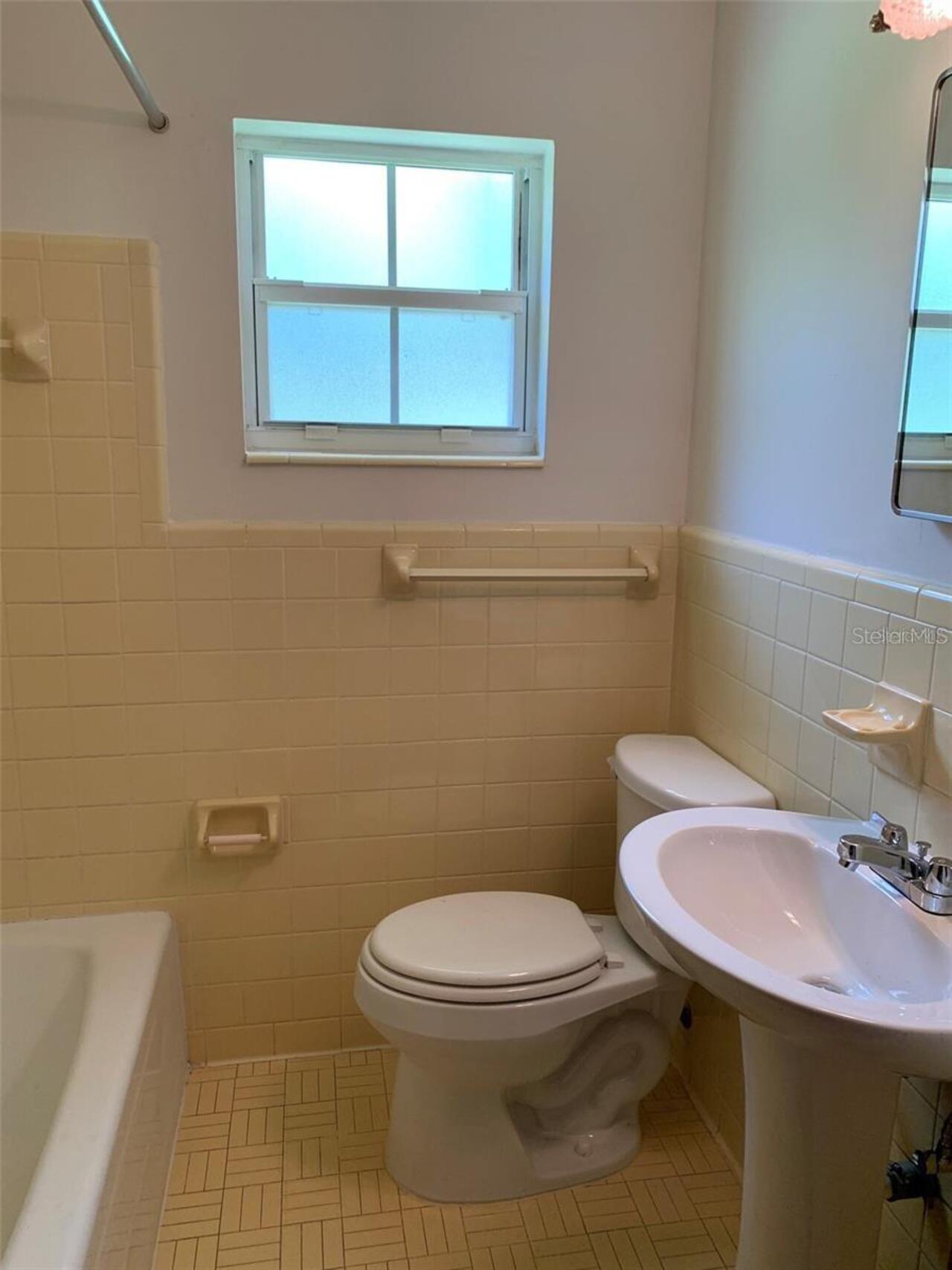 Listing Photo 10