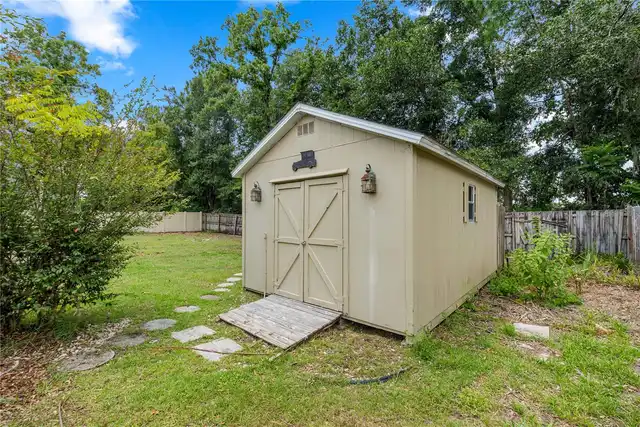 Listing Photo 16