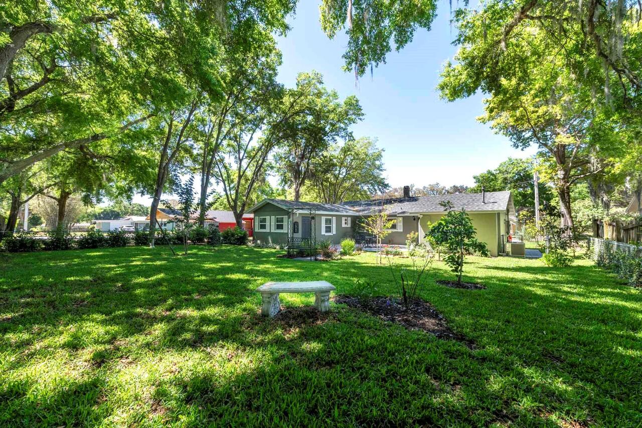 Listing Photo 11
