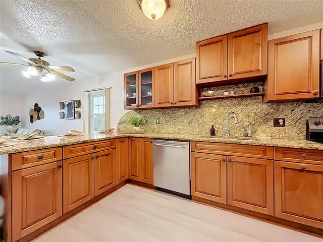 Listing Photo 7