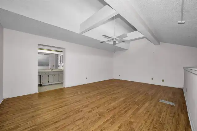 Listing Photo 13