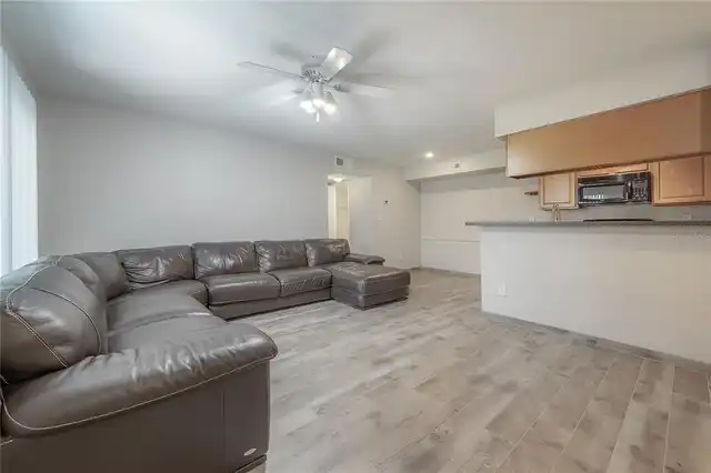 Listing Photo 7