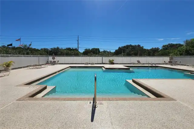 Listing Photo 34