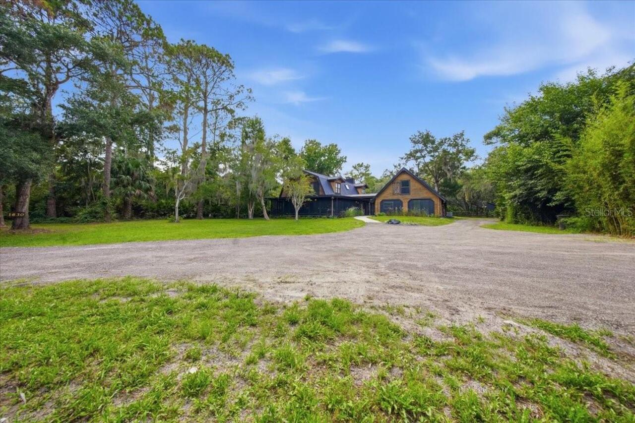 Listing Photo 9