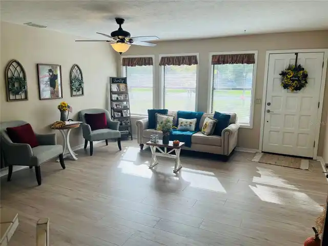 Listing Photo 6