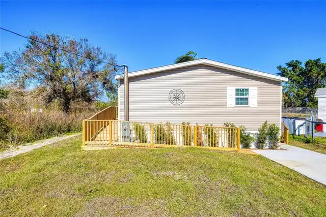 Listing Photo 8