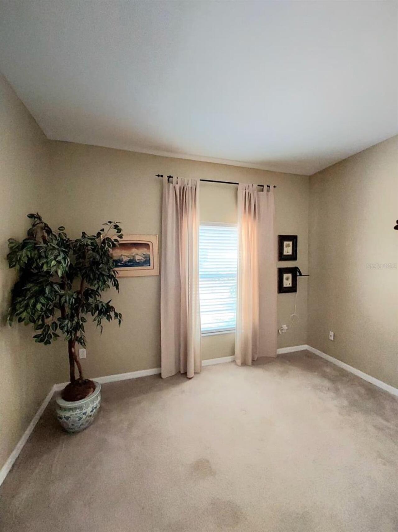 Listing Photo 8