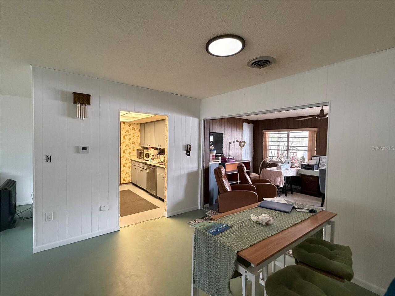 Listing Photo 11
