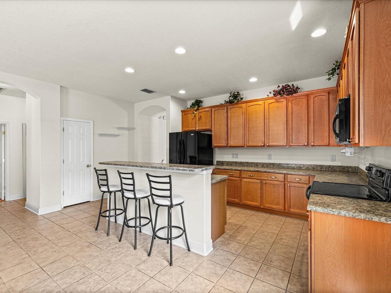 Listing Photo 8