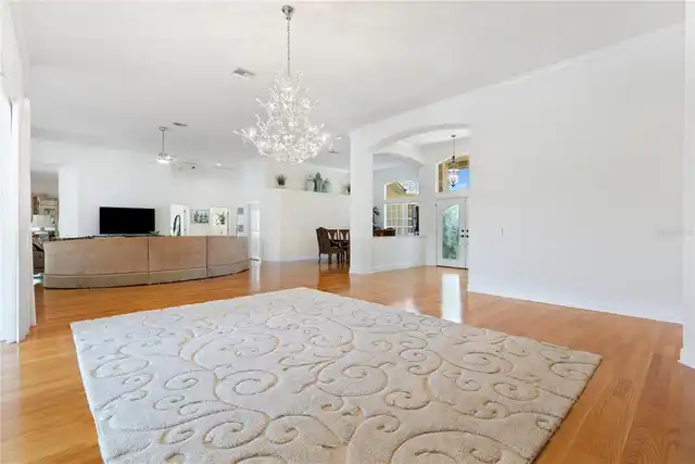 Listing Photo 15