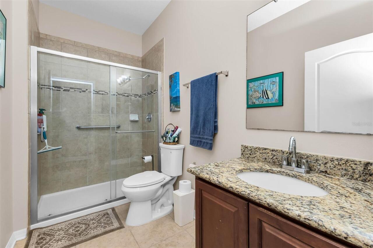 Listing Photo 12