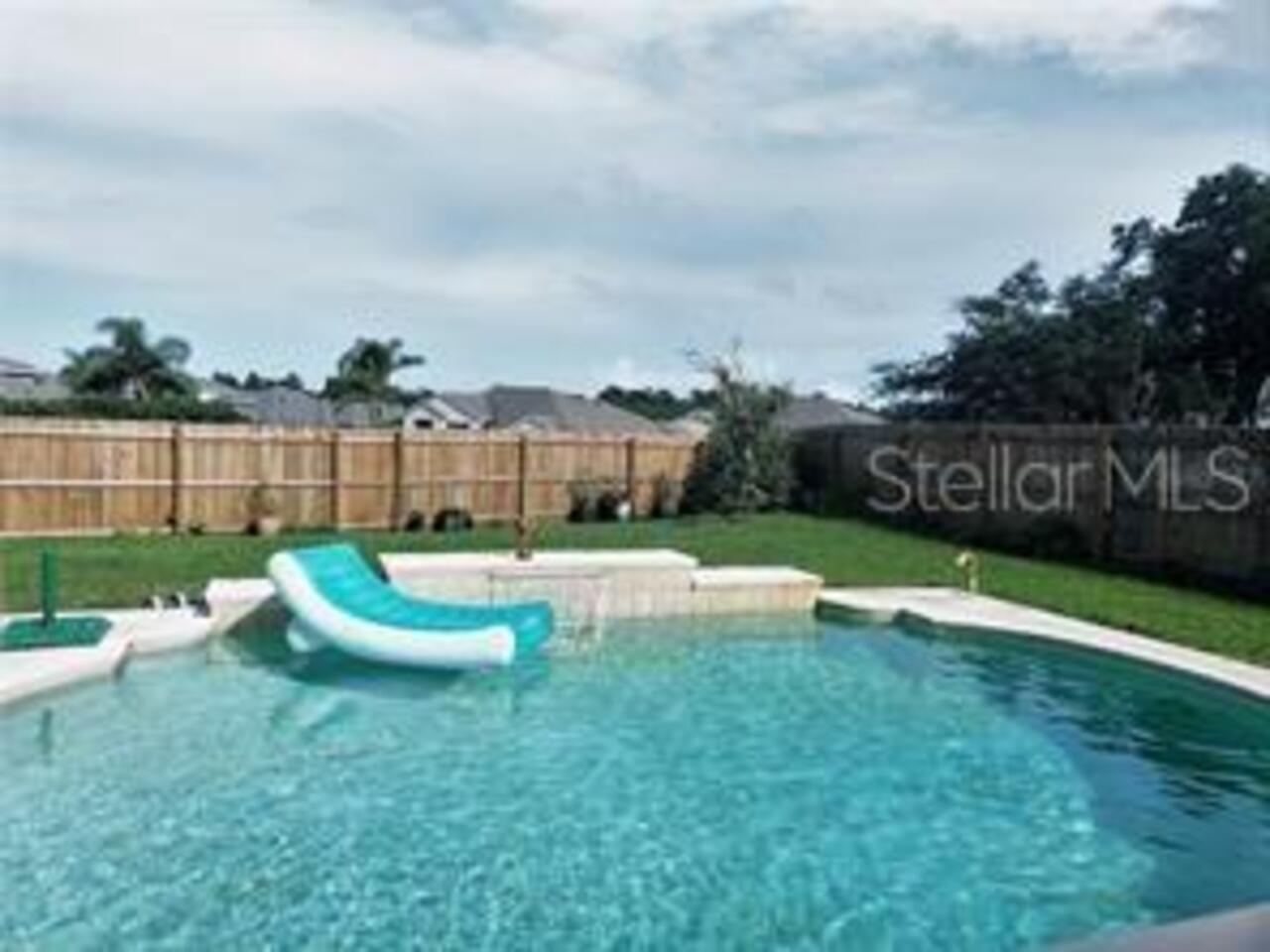 Listing Photo 6