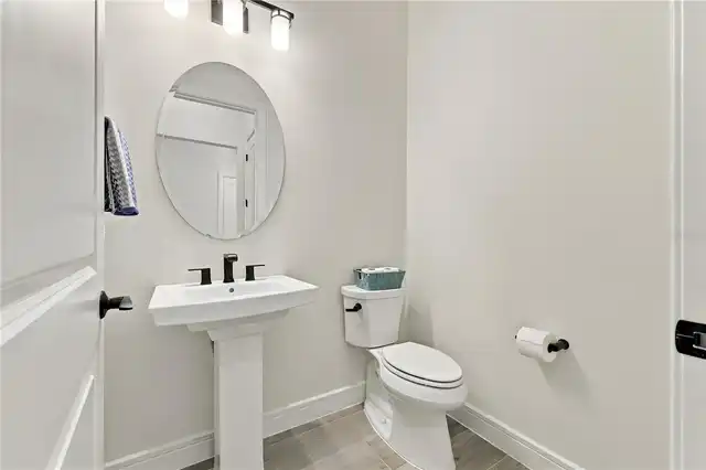 Listing Photo 11