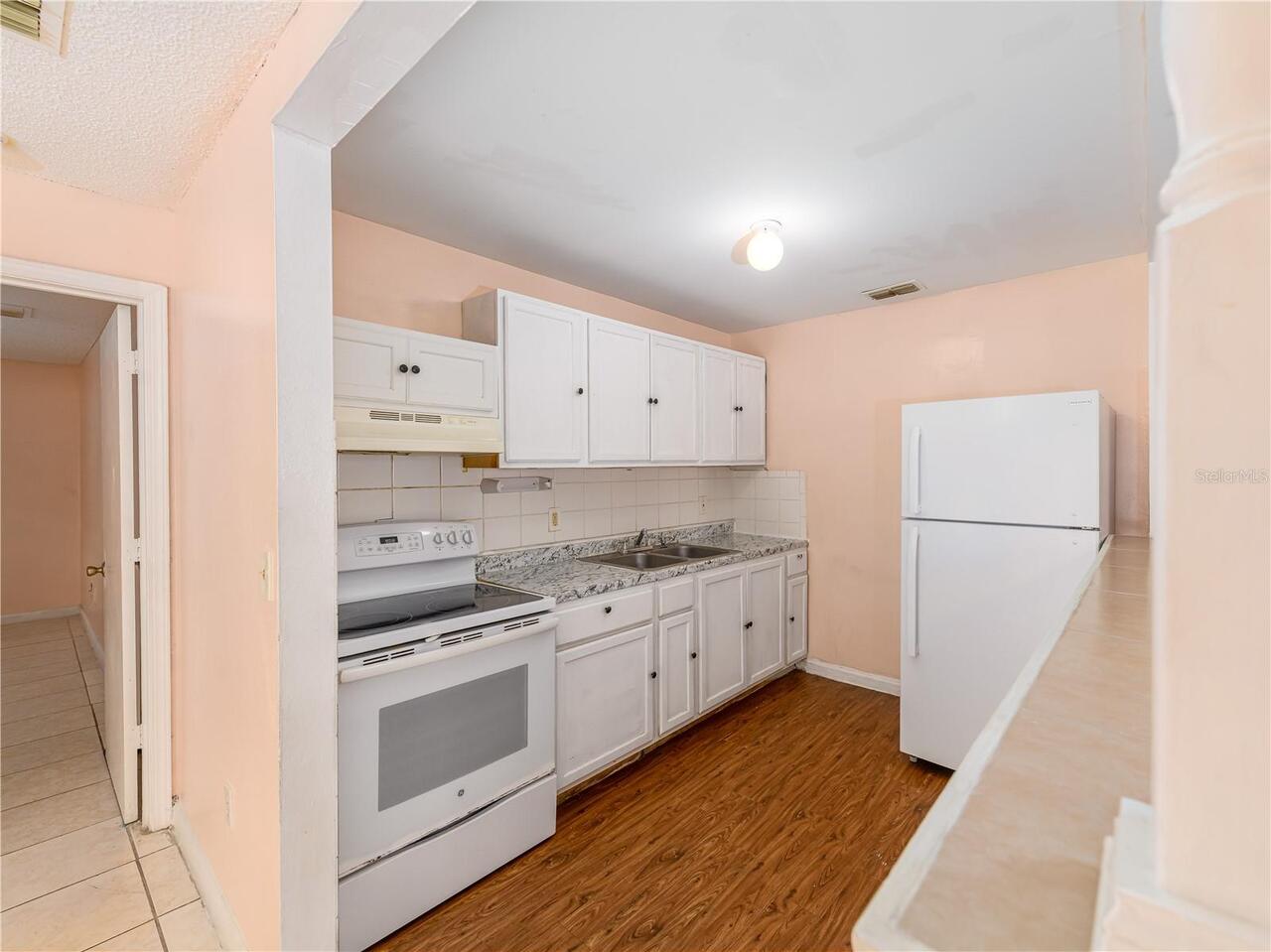 Listing Photo 10