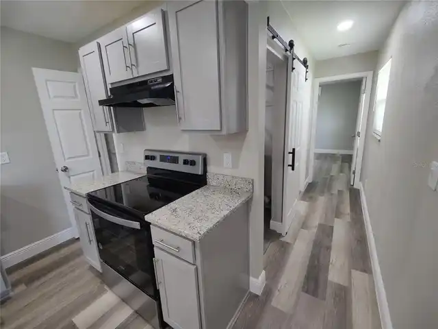 Listing Photo 9