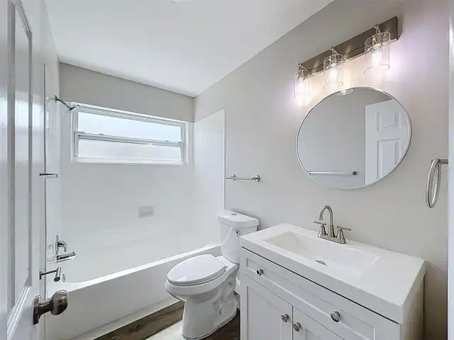 Listing Photo 17
