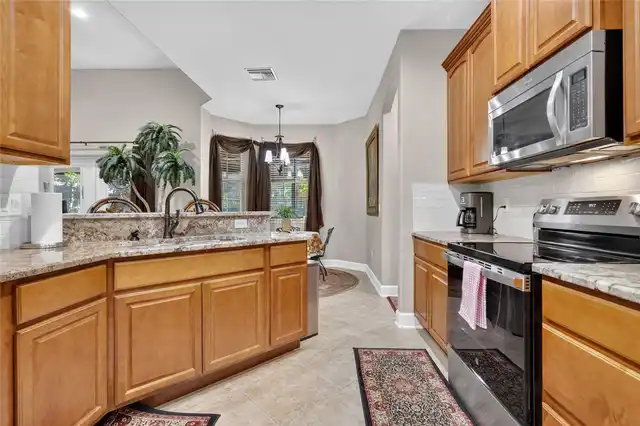 Listing Photo 12