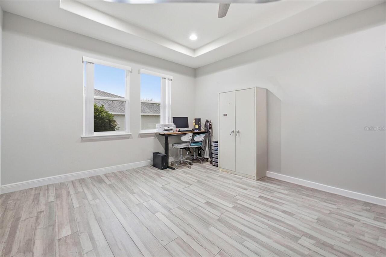 Listing Photo 10