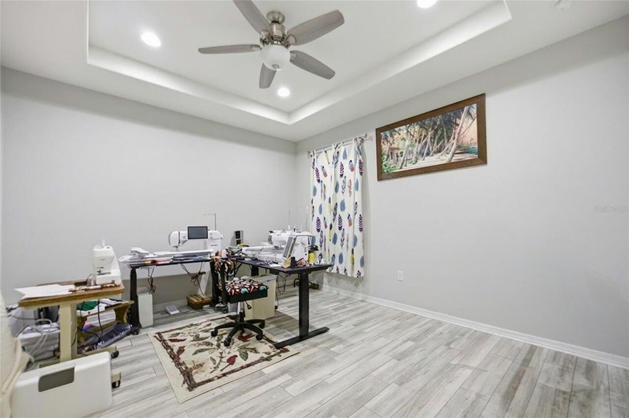 Listing Photo 12