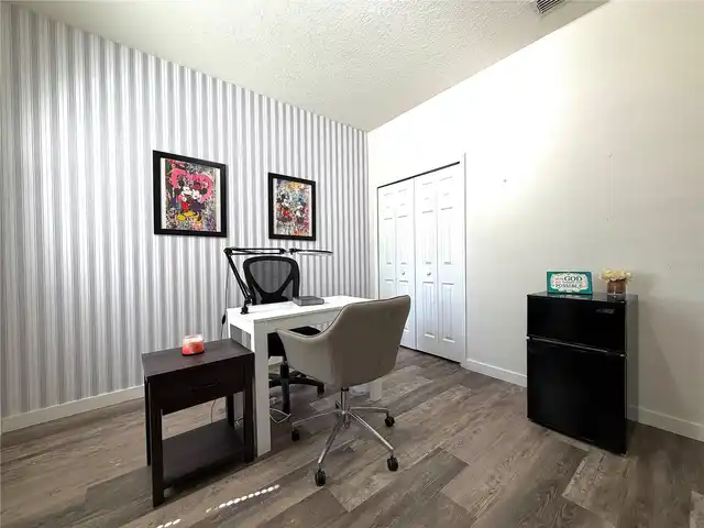 Listing Photo 15