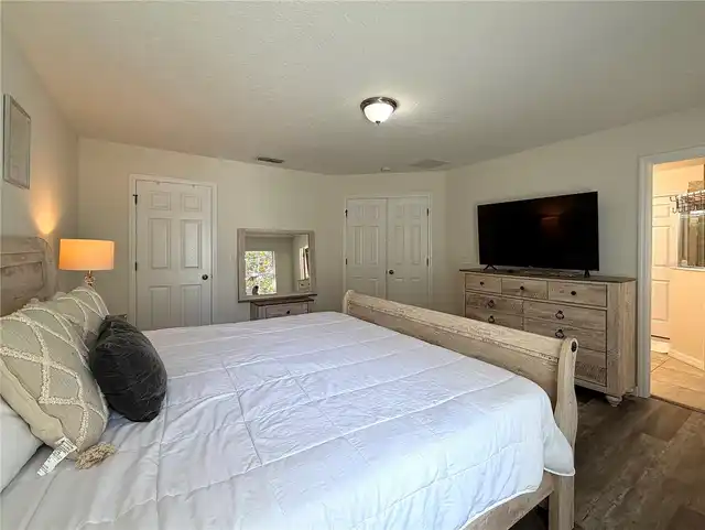 Listing Photo 24