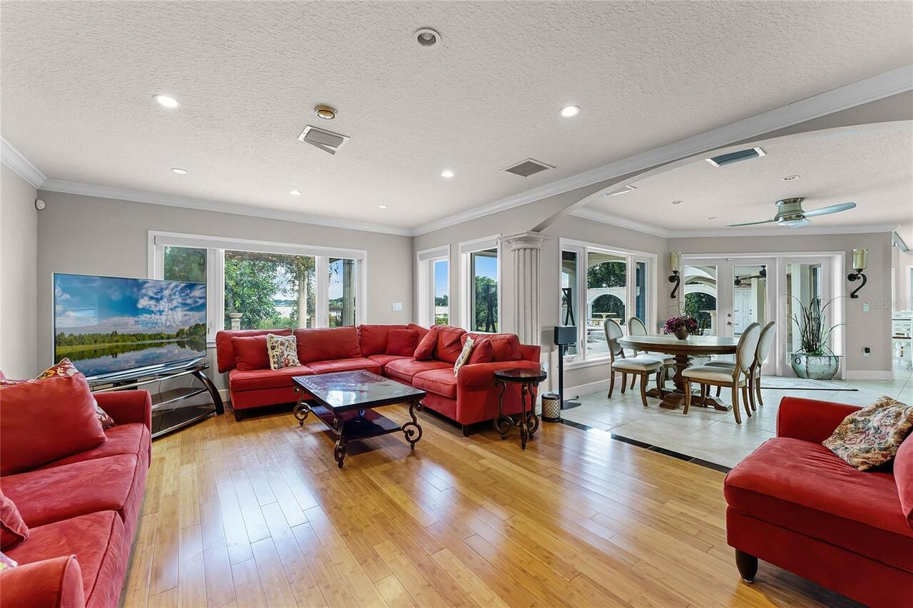 Listing Photo 10