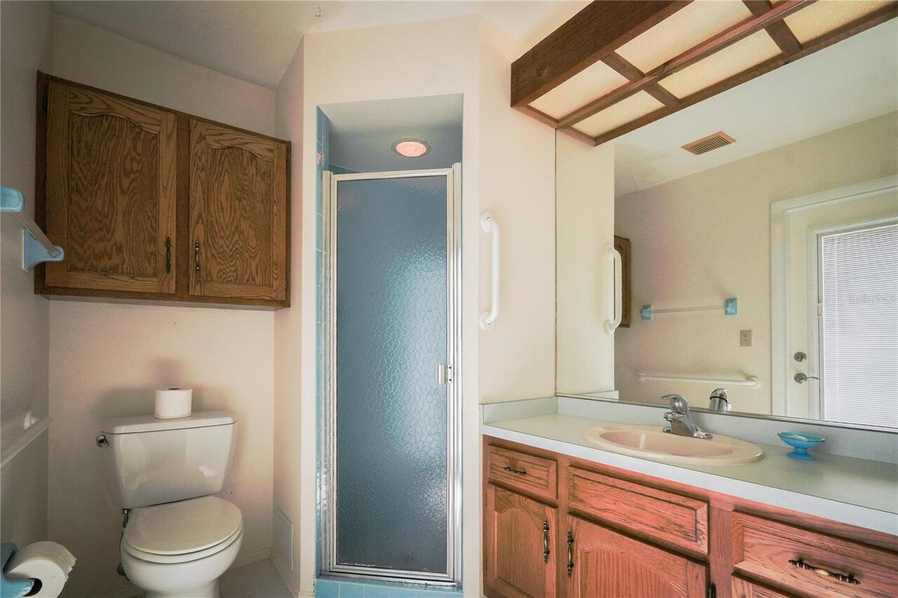 Listing Photo 10