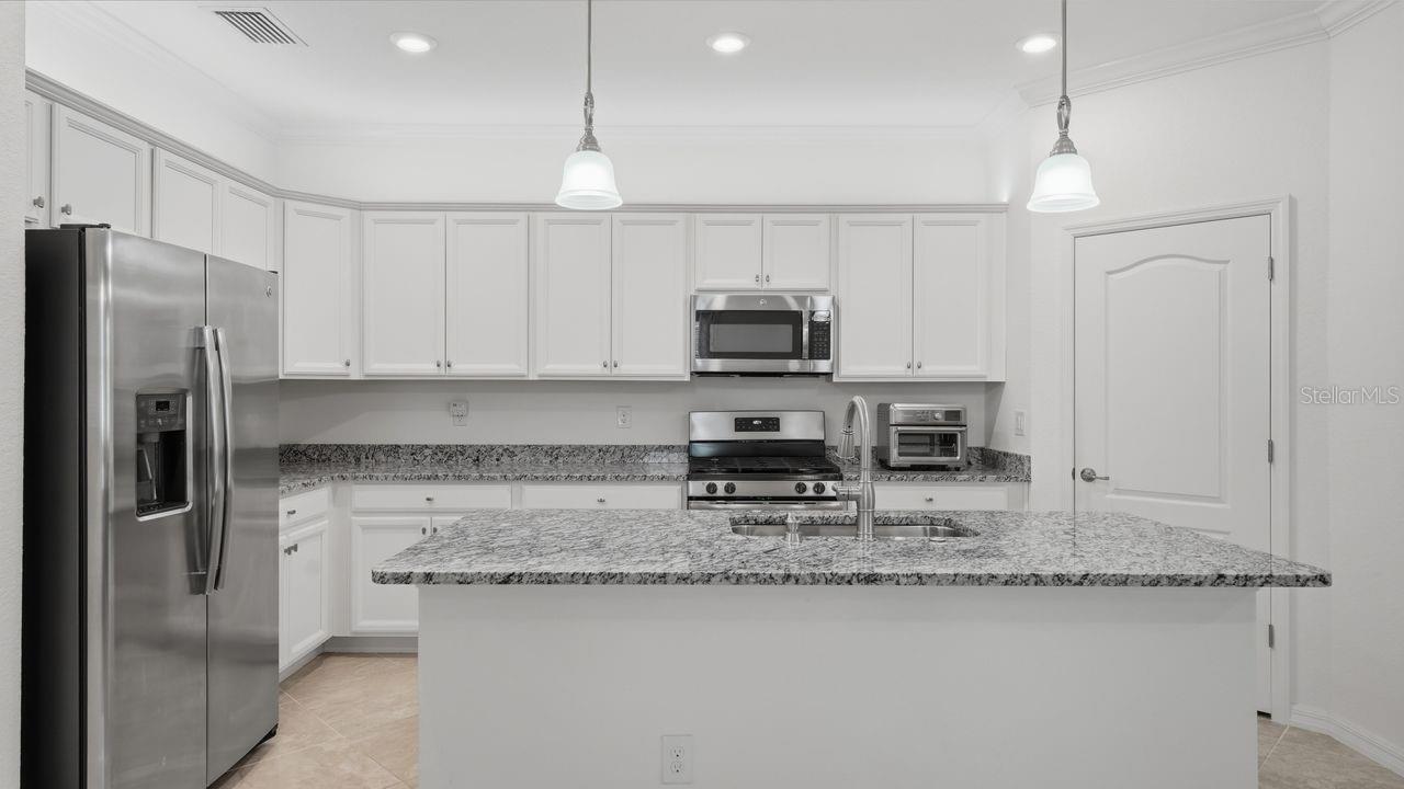 Listing Photo 10